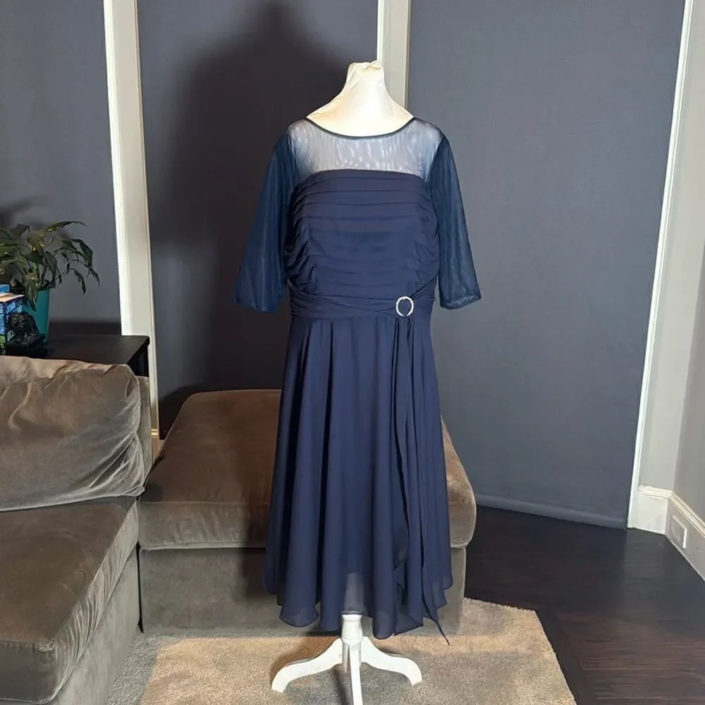Women’s Navy Blue Pleated Chiffon Formal Dress Corset Back Sheer Sleeve Size 16W